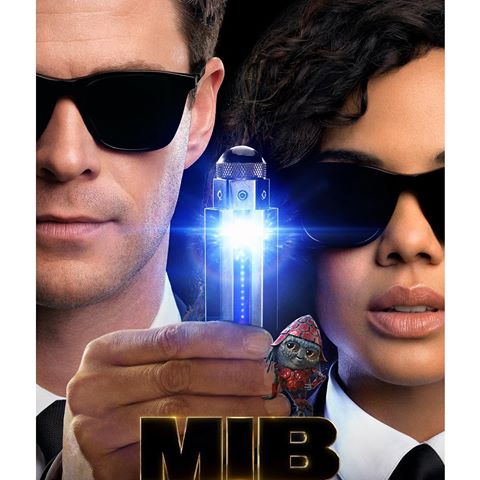 Suits ✔️ Sunglasses ✔️ Protecting the Earth from the scum of the universe ✔️✔️ #MIBInternational in theaters June 14.