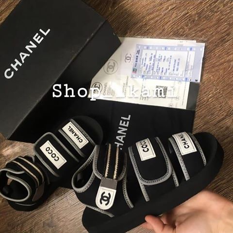 Босоножки Chanel#заказышопками #одежда#обувь#сумки#бижутерия#нижнеебелье#пижама#постельное#пеньюар#верхняяодежда#люкс#тренд#дизайн#мода#стиль#шопинг