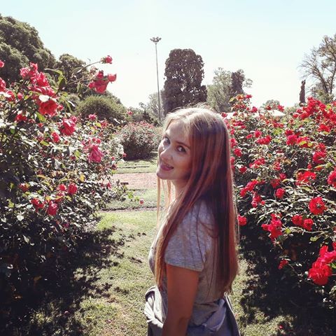 #argentina #park #walk #nature #trip #travel #flowers #smell #aroma #smile #roses #sight #girl #sunnyday #sun #аргентина #парк #природа #прогулка #путешествие #улыбка #девушка #взгляд #красота #настроение #розы #запах #цветы #роза #🌹