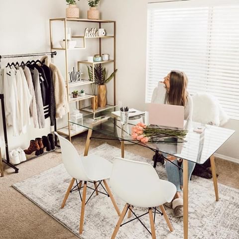 @bethanyaroutunian’s home office is goals! We love how she used our Versanora furniture to style her space. 😍 📸: @bethanyaroutunian
#MakeYourMark #homedecor #interiordesign #TeamsonStyle #ApartmentLife
• • • • 
#seekmoments #minimal #simplepleasures #bloglovinhome #interiorstyle #scandinaviandesign #myhomestyle #homeandliving #interiors #design #homedesign #homestyling #decor #homeinspo #designer #interiorstyling #interiorinspo #contemporary #lifestyle #home #interiors4all #modern #style #lamp #furnituredesign