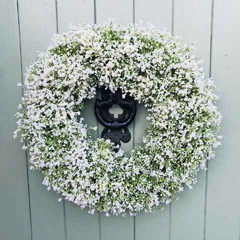 Gypsophila wreath made to order 💜 #shabbychic #shabbychicdecor #rustic #rusticdecor #interiorinspo #interior  #interiorstyling #inspiration #decor #decoration #home #homestyle #homegoals #homegoods #homesweethome #cottage #countryhome #instahome #instainterior  #countrystlye #christmas #springwreath #spring #angel #interiorforyou #interiorforall #home🏡 #newbuild #showhome