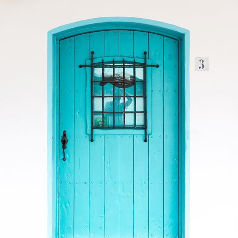 Двери как отдельный вид искусства, как целая история 🚪
---------
#дверь #costabrava #calelladepalafrugell #españa #spain #doors #костабрава #испания