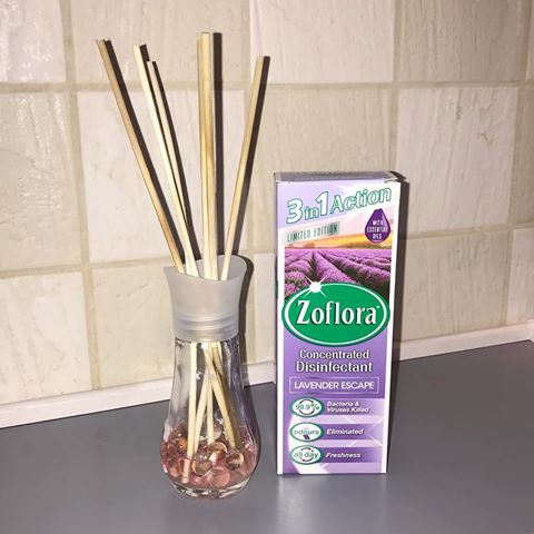 Refilled an old reed diffuser with zoflo 🌸🤤 fills the whole room with deliciousness and no need to keep buying new diffusers! .
.
.
.
.
.
.
@lovezoflora #zoflora #zofloraaddict #kitchen #reeddiffuser #lavendar #lavendarescape #reuse #recycle #tidyhousetidymind #cleaningproducts #cleaning #tidy #hincher #hincharmy #mrshinch #homeideas #homehacks #cleaninghacks #kitchenideas #homeideas #homeinspo