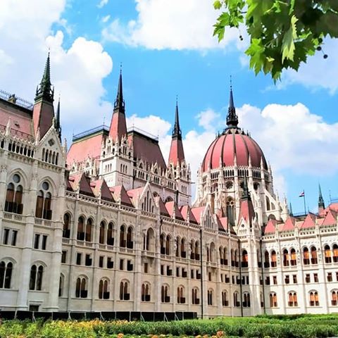 The architectural grandeur of the pest side of Budapest! Swipe left
1. Parliament of Hungary
2. Lane over looking St. Stephen's Basilica
3. The historic Szechenyi Baths
4. Yellow trams that criss cross the city beholding the old world charm
.
.
What's your most memorable destination when it comes to the architecture and monuments?
. .
.
#monuments #history #art #baths #budapesttravel #szechenyi #oldworld #architecture #hungary_gram