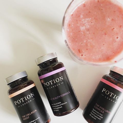 • Morning Cocktail • Juice - SUPER Berry - Banana / strawberries / raspberries / blackberries/ blackcurrants - coconut milk. .
Followed by a mix of vital vitamins #gifted to me by @potionlondon - stay tuned on results. I always take my vitamins and love trying new brands (watch stories for more details on these little gems) .
.
.
#antioxidants #juice #detox #vitamins #minerals #healthy #living #lifestyle #eatwell #loveyou #smoothie #superberry #banana #coconut #milk #morning #routine #sunshine #summer #newyou #diet
