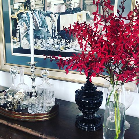 Orchid red.. #thaiorchids #interiorstyling #eastmeetswest #decor #interiordecorator #interiordesign #chineseconsole #orientalart #homeinbangkok