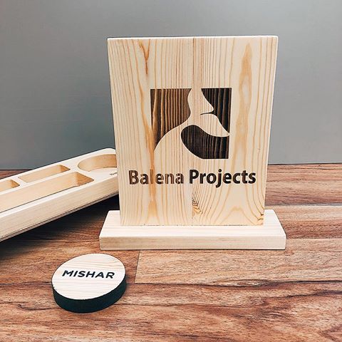 Balena Projects üçün hazırladığımız  hədiyyəlik plaket və orqanayzer
.
Подарочная плакетка и органайзер для Balena Projects.
.
Gift plaque and organizer for Balena Projects.
.
.
#organizer #wood #wooden #desk #deskorganizer #office #craft #craftsman #baku #azerbaijan #vscoazerbaijan #azstagram #azinstagram #vscobaku #баку #азербайджан #мебель  #design #productdesign #product  #woodworking #плакетка #award #plaque #hədiyyə