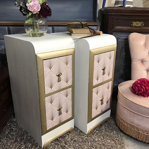 With these cabinets I’ve tried something new and I truly love the outcome 🌸💞🌸
Autentico “Ice cream” finished with Autentico soft white wax & buffed it up to satin finish - true glamour of Art Deco
#living4vintage #bedsidecabinets #bedroomdecor #bedroomfurniture #artdeco #1930s #handpainted #autenticopaintuk #autenticopaintusa #chalkpaint #nightstands #blush #paintedfurnitureforsale #etsyshop #ebayseller