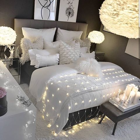 Amazing bedroom deco 😍😍 cred: @zeynepshome ▫️▫️▫️▫️use #LP_Interior_inspiration for REPOST ▫️▫️▫️▫️