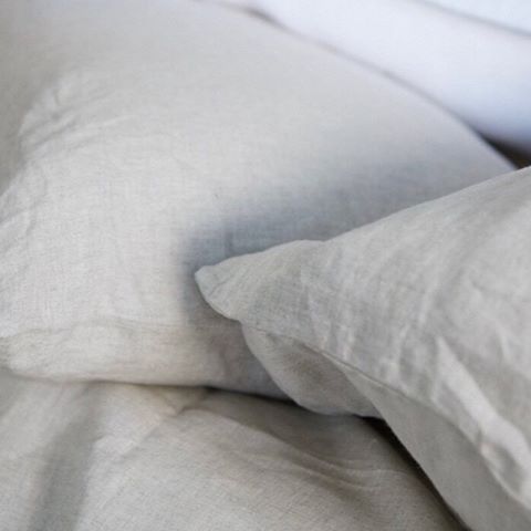 Give the perfect gift of French linen this Mother’s Day 🌾 .
.
Which mum doesn’t want a more quality sleep? I know i do 🙋🏼‍♀️
.
Click to shop some of mums favourite products 💤
