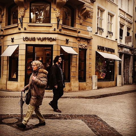 .
_______
_______
Walk with me through My💞Luxembourg in the High Street outside Louis Vuitton. 
_______
_______
_#Luxembourg #travelingram #traveller #adventure#instagram #instago #aroundtheglobe #traveltheworld #tripfocal #travelfinds #girlaroundworld #girltraveler #walk #visitluxembourg #LuxembourgCity #luxembourg🇱🇺 #luxurylifestyle #luxury_club #luxembourgcity🇱🇺 #world #instalike #travelgram #travelfinds #mytravels #louisvuitton #citylandscape #cityshots #huaweip20pro
