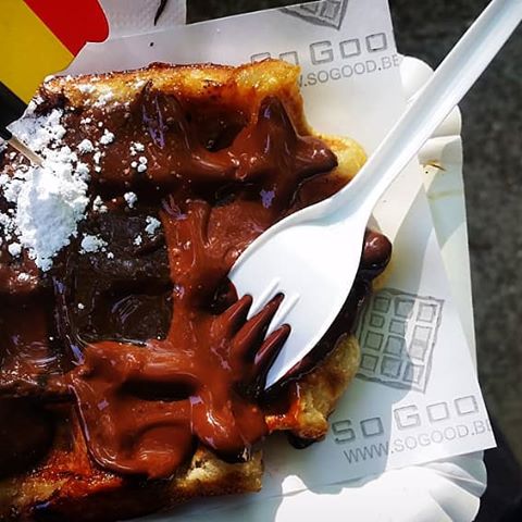 📍Bruges, Belgium | You can't go to Belgium and not try a Belgian waffle 🤩 Fun fact #1: waffles were first sold as street-side snacks by vendors outside churches in Belgium during the Middle Ages. There are actually two types of waffles that originated in Belgium - the Brussels waffles (more commonly known as the Belgian waffle) and the Liege waffles. If you're American and you think you've had an authentic Belgian waffle from IHOP you haven't. "Belgian waffles" in America are way too sweet and loaded with calories. So definitely do not pass up grabbing one when you visit Belgium. You can find them everywhere and honestly, they all taste amazing. 
Fun fact #2: There are places in America that sell authentic Belgian waffles, like Wafels & Dinges in NYC.