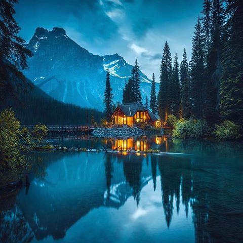 Location: Emerald Lake, British Columbia
Photographer: @merveceranphoto •
Yesterday’s travellers were adventurers in search of the extraordinary, And that’s exactly what they found when they arrived by rail and horse-drawn coach to the shores of B.C.’s exquisite Emerald Lake – located in the heart of what is known today as Yoho National Park. Legendary guide Tom Wilson first stumbled across this small gem of a lake – famed for its jade-coloured waters – in 1882 during the construction of the Canadian Pacific Railway. •
Selected by: @jeff_bell_photos •
#lodge #lake #cascadia #winter #travelcanada #explorebc #pnw #britishcolumbia #canada #bc #explorecanada #hiking #instagram #sunset #fall #autumn #spring •
Make sure to check us out on Facebook and tag #cascadiaexplored on all your adventures in Oregon, Washington, British Columbia, and N Cali!