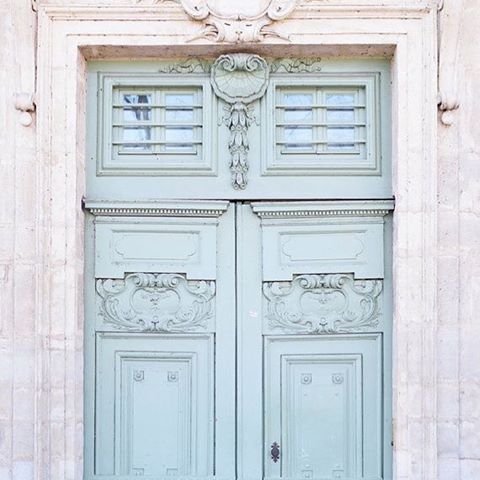 ORNATE FRENCH STYLE #door #paris #france #provence #frenchstyle #french #beautiful #purple  #architecture #architectureporn #architecturelovers  #grand #architecturephotography #street #streetstyle #charm #wanderlust #wander #wandering #beautiful #elegance #elegant #lifestyleblogger #lifestyle #living #life  #style #lavender #entrance #doors #doorsofinstagram