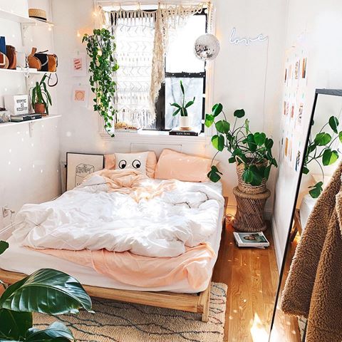 Love the plants in this one! 🌿😍
YAY or NAY?💕
Follow @mybedroomgoals for more!
Photo from @viktoria.dahlberg
-
-
-
-
-
#beddingset #dreambedroom #bedroom #bedroomgoals #bedroomlove #bedroomideas #bedroomgoals #mybedroom #fairylights #decor #homedecor #furniture #bedroominspiration #inspiration #housegoals #interiordesigner #roomgoals #bedgoals #mybedroomgoals #bedroomstyle #bestbedrooms #myhome #modernhome #bedroomdecor #cozyhome #cosyroom #cosyhome