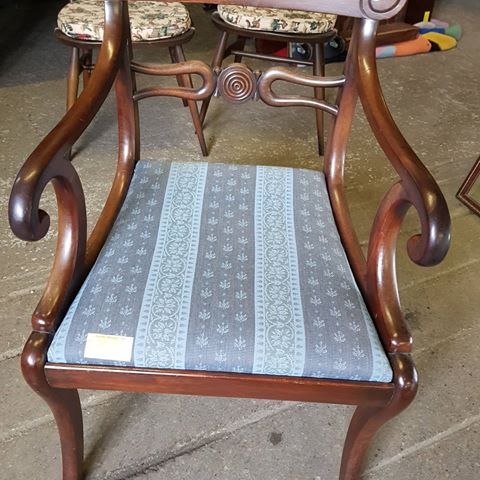 Antique Mahogany Sabre Leg Carver Chair  For Sale £90
#antiquecarverchair #sabrelegchair 
#diningchair #deskchair #officechair
#countryhousefurniture #hallchair
#homeinterior #antiquesforsales 
#sabreleg #mahoganyarmchair 
#antiqueswithstyle #cumbria #morecambeantiques #morecambe #lancaster #antiqueswarehouse 
By Appointment