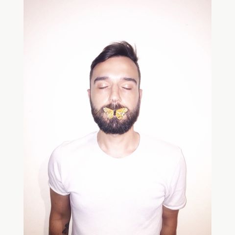 🦋
#polaroid #vsco #vscocam #viseu #tattoo #man #beard #minimalism #blog #blogger #butterfly #instagood #instagramers #instalike #portugal
