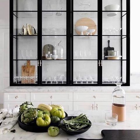 D I S P L A Y
.
.
.
.
.
.
.
.
.
.
.
.
.
In my early design life I was a kitchen designer for many years and I loved coming up with creative solutions to break up those typical boring kitchens. This glass display case is such a simple and stunning piece in an otherwise white kitchen. It still provides plenty of storage while putting your items on beautiful display..
.
.
Design by @studiolifestyle_ 📸 by @busken_photography .
#interiordesign #kitchendesign #displaycabinet #moderninteriors #chicinteriors #luxehome #interiordesigninspiration #kitcheninspiration #blackandwhiteinteriors #metalwork #decor #display