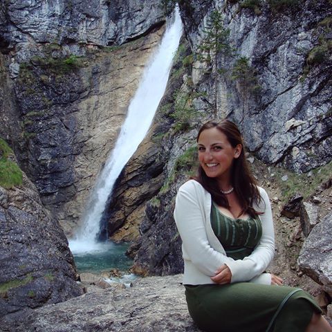 Look at the baby fat in those cheeks! Or it may have been from all the beer... #TBT to this waterfall at the base of the stunning Neuschwanstein Castle in Germany. This place was so beautiful it almost didn’t seem real. 🍻 🏞 🏰