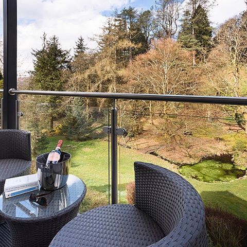 🏞🥂🛁 Room with a VIEW anybody? 🛁🥂🏞
Check out our BRAND NEW BALCONIES on our White Room & Zen Suite!
Both Suites boast PRIVATE Indoor Hot Tubs & are situated at our new Windermere Tranquil Retreat👌