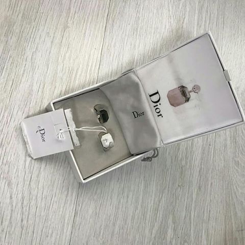 Brand: 💥DIOR
Details: Ring 💯 Authentic 
Available size: M
🔰Retail price: 470€
🔥🔥SALE price: 312€🔥🔥
____________________________________
Contact us via direct 📩
Для заказа пишите в директ 📩
🌎Worldwide shipping from Milan, Italy
#milan #outfit #италия #shopping #акция #sale #акции #brand #распродажа #onlinebuyer #buyer #luxury #Байер #shoes #fashion #outlet #скидка #heels #miumiu #italy #jewelry #fashionjewelry #dior #sneaker #cristiandior #ring #diorjewelry