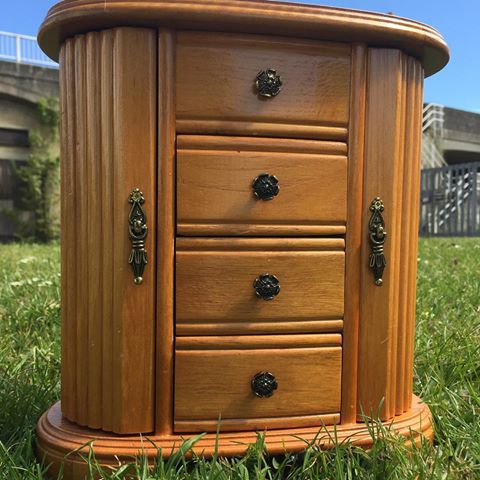 Vintage Jewellery Box in the form of a Miniature Wooden Chest Of Drawers.
#interiordesign #homedecor #antiques #patina #retro #funky #curio  #fashion #ontrend #design #cool #home #retail #rings #jewellery #antiques #shop #decorative #fashion #decor #interior #modern #salvage #midcentury #english #jewellerybox #dressingtable #ladies #display #furniture #chestofdrawers #miniature