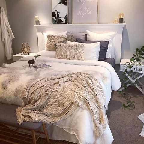 🌿 Boho Dreaming zzz .  This gorgeous bedroom features lots of our goodies. .
STYLIST 📸 @reestylez_home xx
.
#bedroomdecor #bohobedroom #bohostyling #stylist #bedroominspo #inspiration #interior4you1 #bohemianstyle #throw #cushions #rug #bedding #littleboholane #mountcotton #redlands #redlandbay