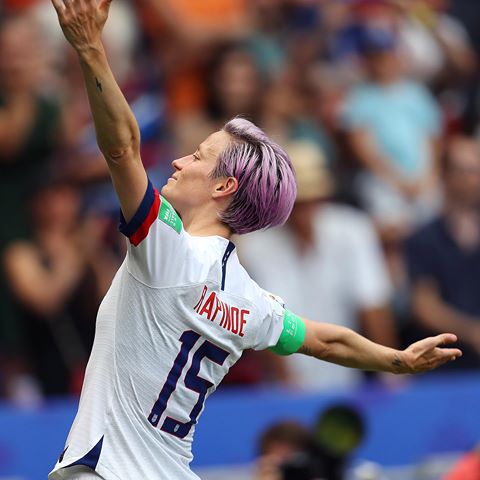 “@mrapinoe is more than just a sports superstar; she’s now reached a level of cultural relevance that athletes like Serena Williams or Michael Jordan have achieved,” @jillgutowitz writes. “She’s now a household name, beloved by millions of people, even those who aren’t sports fans. For an out lesbian athlete, that’s monumental.” The #FIFAWWC star is redefining the American sports icon. Link in bio. 🇺🇸