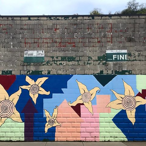 ...FINE
#stripdistrict #pittsburgh #mural #streetart #412 #fine