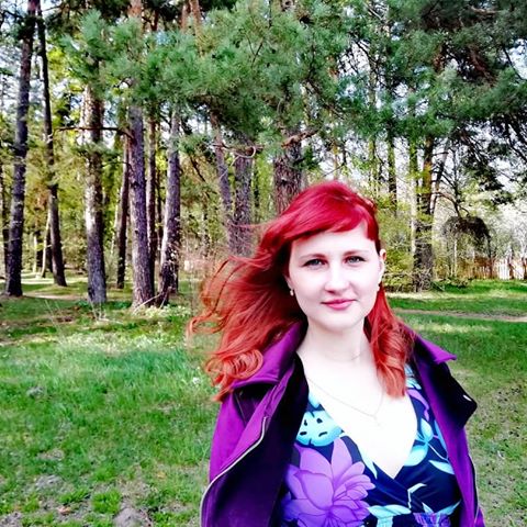 В лесу я отдыхаю душой.
#я #яркая #рыжая #оранжевый #лес #деревья #зелень #фиолетовый #душа #природа #природарадует #природарядом #май #весна #отдых