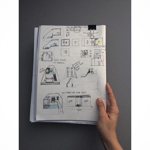Sketches from the last project of the 3rd semester. Everyone in our class got the same ground plan and each of us had to design a hotel room. .
.
.
.
.
#architecturesketch #interiordesign #hotelroom #bathroom #semesterproject #interiordesignstudent #