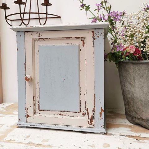 Can a cupboard get any more perfect 😍😍😍... new design over at Painted Olive @painted_olive 💕... don’t forget you can receive 10% off any of the hand made range with my discount code: brandreppink 🌸 in love! #brandrep #paintedoliveliverpool #discountcode #sharing #repost