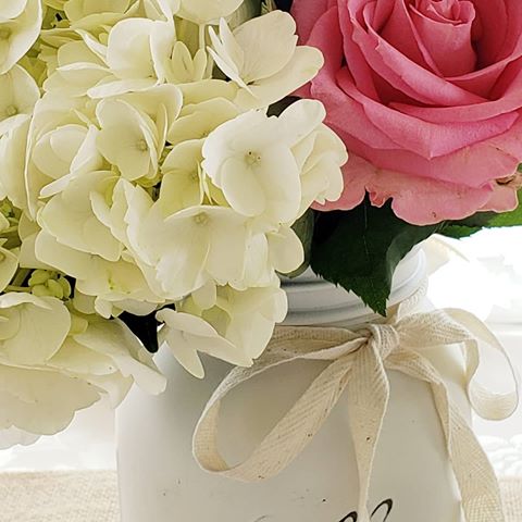 Spring flowers and DIY Mason jars. My cousin Lisa did several of these jars and flowers our our Easter dinner on Sunday. So simple and elegant 
#masonjar #balljar #springflowers #roses #hydrangea #simple #creative  #instaphotography #floralphotography #cottagelife #farmhousedecor #nothingisordinary #magicalmoments