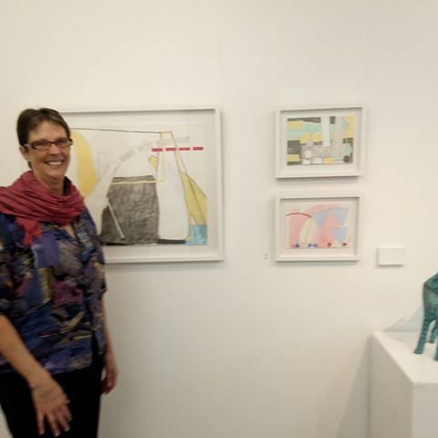 Last day of our show @ Red Point Gallery!  I'll be here till 4pm...here are three of my pieces, plus "Blue" by @juliefrancisbrockenshire ....with Gail Wistow, Anne-Marie Hayes, @etese1 @juliefrancisbrockenshire #abstractart #australia #australianart #contemporaryart #painting #worksonpaper #sculpture