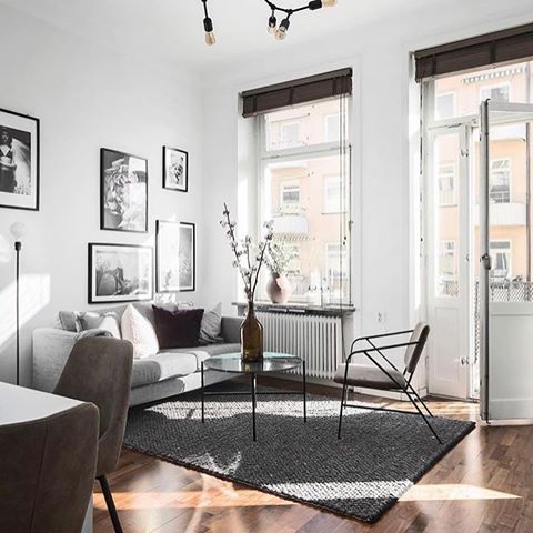 The polished wooden flooring is doing a great job tying everything together within this space 👏🏽 - @scandinavianhomes .⁣
.⁣
•⁣ Love this? Follow us at @manilva for more 💡
.⁣
.⁣
#nordicliving #mynordicroom #nordikspace #scandinavianhomes #inspohome #nordicinspo #interior123 #scandinavianliving #mynordichome #interiorstyling #nordic #interiør #inspohome #interior_and_living #interior2all #nordicstyle #nordicroom #interiorwarrior #scandihome #nordicinterior #interiordetails #finditstyleit #nordicdeco #dream_interiors #interiorlove
