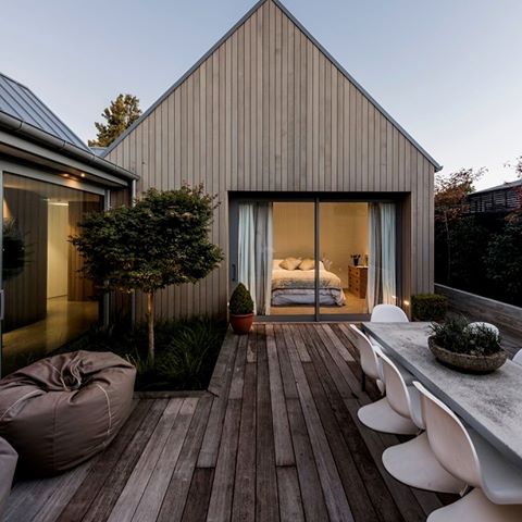 Architect great ...
Designed by Case Ornsby Design after an earthquake demolished the original home in Christchurch, New Zealand.⁣⠀
⁣⠀
Photography credit: Stephen Goodenough⁣⠀
Follow my instagram if you love 😍 Architect : ➡ @Architect_daily_ 👫Love to tag? Please do!⤵ * .
.
.
. 🎬Directed by @betterbuildingdaily
#Architect_daily_