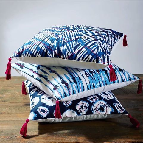 Tie dye and tassels, anyone? The Shibori cushion covers come in hues of indigo, yellow and grey to bring home some Japanese culture and colour all in one❤️ Visit www.vliving.in
. 
Psst - we ship worldwide and offer a special 15% off for first time buyers!
.
.
.
.
#mybohoabode  #crashbangcolour #smmakelifebeautiful #mycuratedaesthetic #lightandbright #bohemianhome #nestandthrive #mydesiswag #colourpop #houseplants #houseplantclub #house_plant_community #interiorstyling #miradorlife  #homecanvas #homedecorindia #eclectichomemix #housebeautiful #indiandecorideas #indianhomedecor #sodomino #apartmenttherapy #apartmentliving #simplystyleyourspace #boldbohemians #boholiving  #sahstylists #jungalowstyle #brightspaceswelove #maximalism