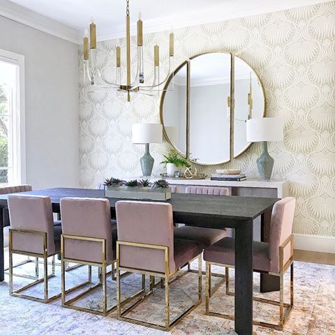 We just finished this dining room install and are tickled pink with how it turned out. 💗The custom curtains will be the perfect finishing touch..
.
.
.
#inspotoyourhome #glitterguide #diningroomdecor #diningroom #smmakelifebeautiful #lovelyinteriors #eleganthomes #elledecor #stylingideas #bhgstylemaker #hgtvdreamhome #inspotoyourhome #dshome #ruedaily #sodomino #ggathome #dmagazine #styleathome #highendhomes #modernhomes #peepmypad  #interiormilk #dallasinteriordesign #myhomevibe #diningroomideas #decorcrushing #myhomecrush #dslooking #smploves #rshome #traditionalhomemagazine