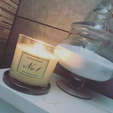 What is it about a #bubblebath and #luxurycandles 😍
.
.
We very rarely burn candles in this house, but when I do, it’s gotta be something good! .
.
This Lime Basil & Mandarin 2 wick candle from @aldiuk is inspired by the amazing fragrance from Jo Malone
.
.
If your budget doesn’t quite stretch to £62 for a candle, this little #bargain will definitely be worth picking up the next time your in Aldi! 💗💗
.
.
.
#homedesign #homestyle #homestyling #dreamhome #homeinterior #interiordesign #interiordecor  #homeinspiration #homeideas #homesweethome  #homesofinsta #realhomesofinsta #instahome #beautifulhomes #myhome #newhome #homeowner #homegoals  #greyandwhitehome #greyandwhite #greyhomedecor #mrshinch #mrshinchmademedoit #hincharmy #cleaninginspo #instaclean #cleaningaccount