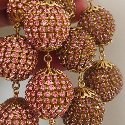Disco Ear Baubles - has to buy both obviously.
:
:
:
:
#earrings #earringsoftheday #earringstyle #dangleearrings #sparkle #sparklyballs #diamante #pink #blush #dustypink #jewellery #jewelry #lux#luxury #collection#eotd #earcandy #summer #shine#jewellerylover #mycollection @carolinaherrera