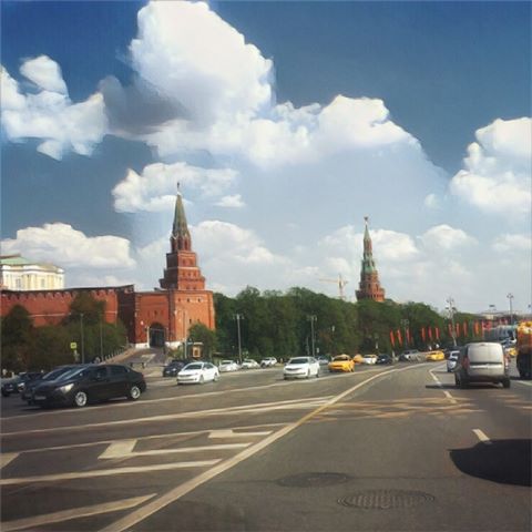 Прямо лето :). #nature #architecture #city #moscow #moscowcity #kremlin #spring #sky #goodweather #mextures #wonderful_places #lonelyplanet  #природа #москва #весна #кремль #небо #архитектура