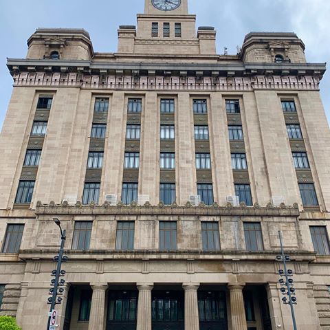 Built in 1927, Custom House was the largest clockface in asia. And a copy from Big Ben. .
.
#bigben #shanghai #clockface #china #asia #arch #steel #architecture #design #modern #moderndesign #design
#designer #moderndesign #architecturelovers #architecturephotography #archidaily  #houses #house #archilovers #archtecture
#china #travel #love  #art  #instagood  #asia #follow #shanghai #chinese #beautiful #chineseArchitecture