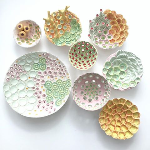 First batch of #the100dayproject pieces have just gone in the kiln. Here they are all glazed and ready to go...the colours will be a lot brighter after firing.
#coralreef #sculpture 
#porcelain #clay #ceramic #texture #coral #ocean  #underwater #reef #seaurchin  #claylove #cremerging #paperclay #100coralvessels #the100dayproject2019  #contemporaryclay #workinprogress #wip #glaze #underglaze #howiamaco #instapottery