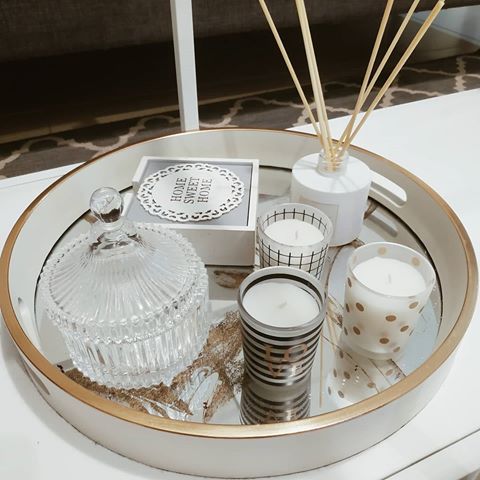Home styling ♡
.
.
.
.
.
.
#countrystyle #designinspiration #designer #designerlife #homestyling #designideas #styling #fashiondesign #designing #linedesign #style #designweek #lovedesign #vintage #interiordesign #designlovers #classical #homedeco #whitehome #whiteliving #whiteinterior #instahome #passion4interior #interiordesign #myhome #myroom #mypassion #lovedesign #livingroom