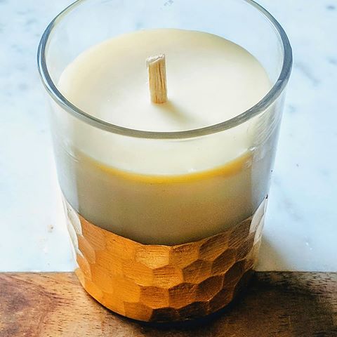 100% Beeswax Wood Wick Candle
6" candle in gold honeycomb glass jar. 100% pure beeswax poured by hand to purify the air and refresh your spirit. Genuine wood wick to crackle and bring out a sweet woodsy scent in your home without the campfire. 100% natural ingredients because we care.
Retail $18
Purchase at this link in the bio: 
paypal.me/salemsupplyandco
#beeswaxcandles #salemmassachusetts #salem #autumn #autumnvibes🍁 #fall #naturalingredients #woodwickcandle #purematerials #newenglandinthefall #newenglandvibes #honeycomb #naturalgirl