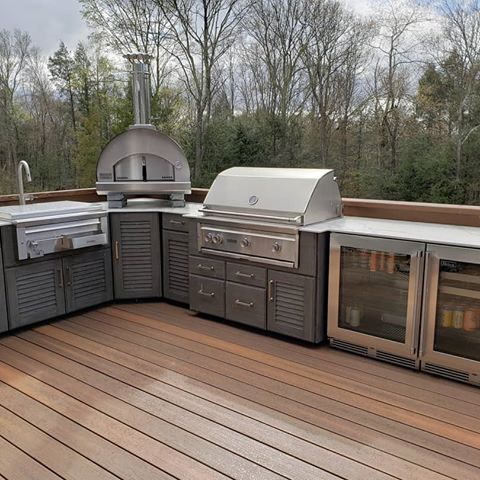 Set up your backyard like a rockstar!
 @hamptonsfabulous 
#chef #personalchef #hnwchef #bbqchef #executivechef
 #Getoutdoors #outdoors #hamptons #Outdoorkitchen #pizzaoven #Pizzaovens  #KitchenDesign #Dreamkitchen #Kitchendecor #style #Hamptonsfabulous #hamptons #kitchen  #HamptonsoutdoorKitchen #Outdoorkitchendesign  #GetOutdoors #CookineveryKitchen #Kitchenlife #outdoorkitchens #outdoordining #kitchendesign 
#Kitchenfanatic #kitchenlove  #outdoordining  #outdoorliving #hamptonsrealestate #Hamptonsrealtor #Hamptonsfabulous