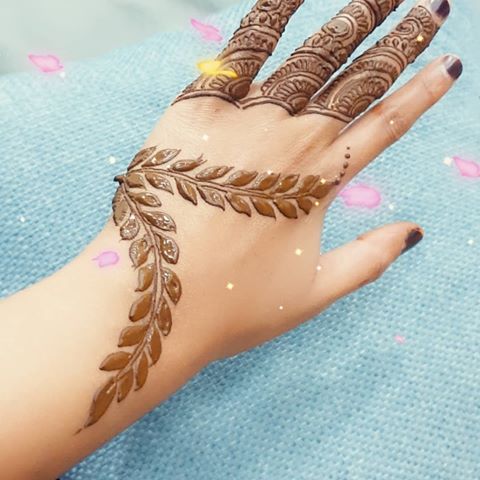 For my simple clients  #hennatattoo#hennainspo#henna#simple#natural#tattoo#uae#uk#london#somalibridal#bride#bridalhenna