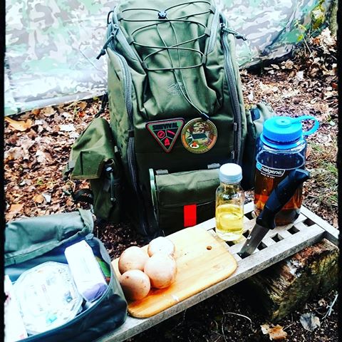 🌲🌳🔥🌲🌳
FELDKÜCHE 1.0 
Das Weekend neigt sich dem Ende zu!!! Viel zu kurz wie immer 😲😲😲 Kommt gut in die neue Woche und in zwei Tagen geht's wieder (in de Wood 🌳🌲) (unbezahlte Werbung wegen erkennbarer Marke) .
.
.
.
.
.
.
#tasmaniantiger #nature #bushcraft #survival #kochen #nalgene #wood #eifel #adventure #sunshine #naturfreunde 
#gear #bushcrafter 🇩🇪🌲🇩🇪🌳🇩🇪🌲🇩🇪🌳🇩🇪🌲🇩🇪
