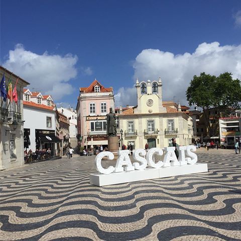🌟cascais🌟 #cascais #strolling #around #through #cascais #old #fishman #village #colourful #houses #small #streets #good #food #family #familytime #qualitytime #portugal @visit_cascais