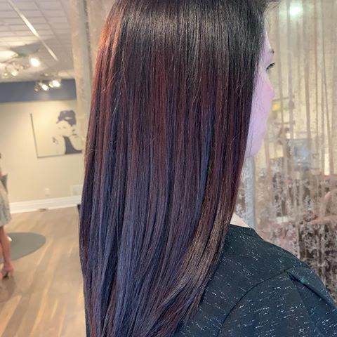 Anyone out there wanting to add some shine to their hair!? .
#goldwellpurepigments ♥️ is the key!
.
.
#loveyourhair #longhair #ottawahairstylist #613hair #goldwell #brunette #shine #olaplex #kevinmurphy #healthyhair #trendyhair #beauty #salon #lovinglocal